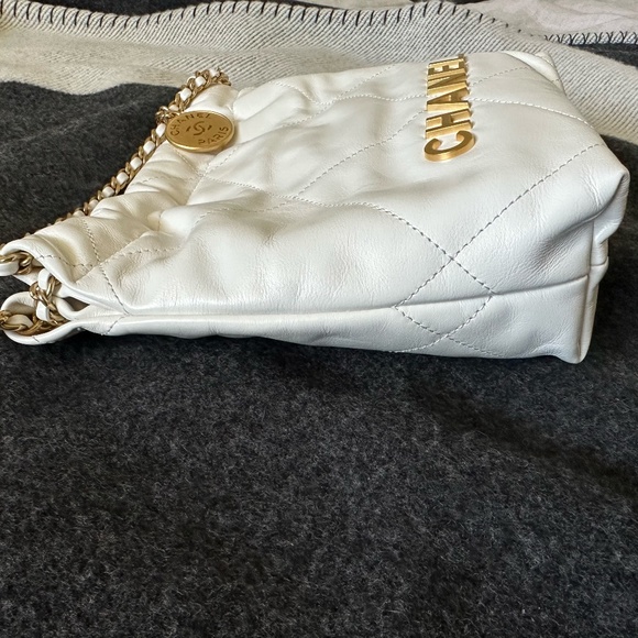 **UNICORN** NEW Authentic Chanel 23B Mini 22 Bag in White Full Set - Picture 6 of 14